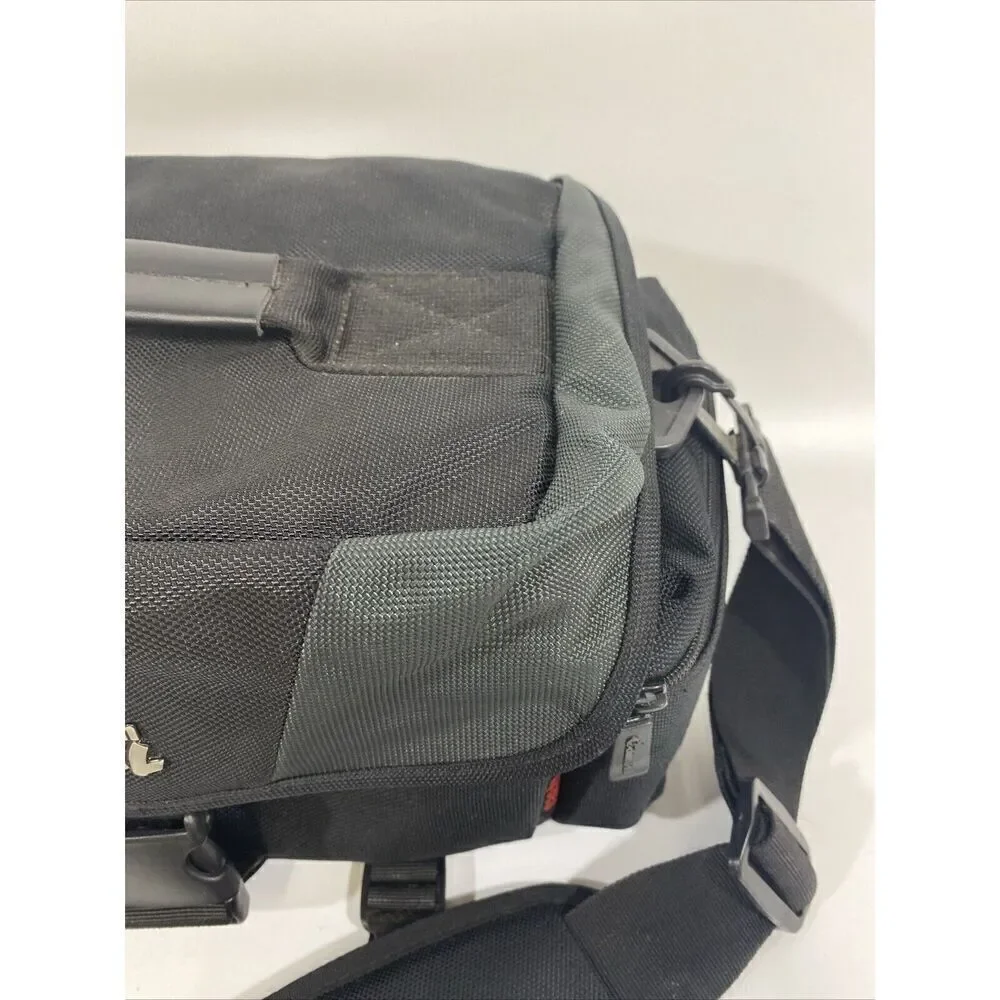 Canon Rebel Nylon Padded Camera Equipment Bag‎ Strap + Pockets 14